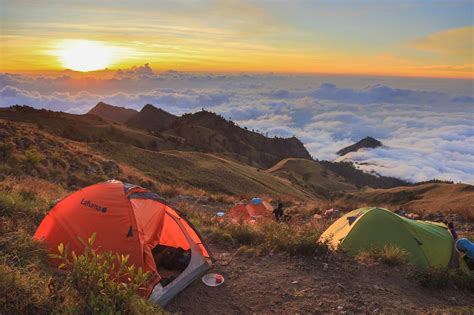 Mengatasi Masalah saat Melakukan Adventure: Camping Ground di Gunung Rinjani